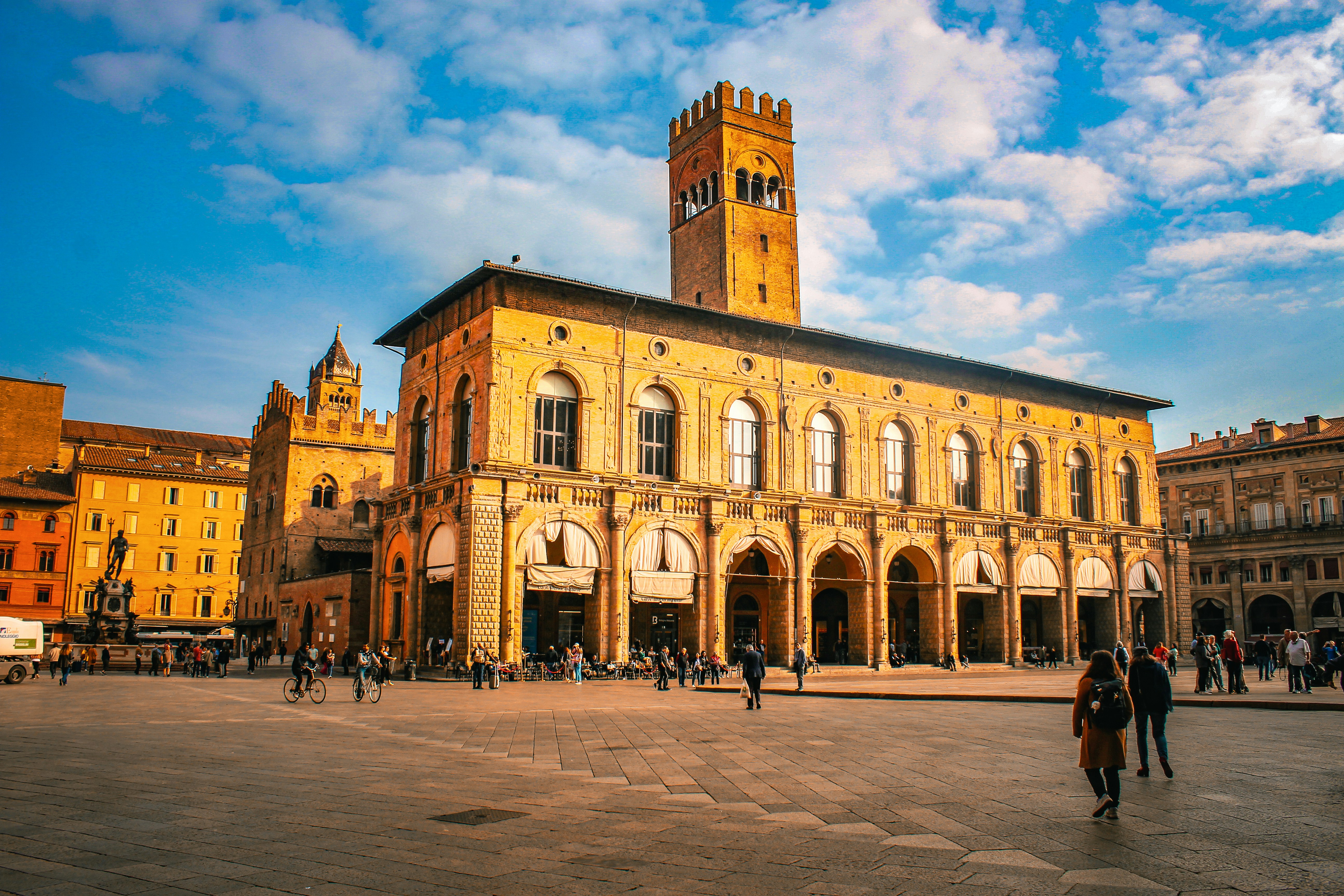 26 Awesome Things to Do in Bologna: Best Tourist Spots